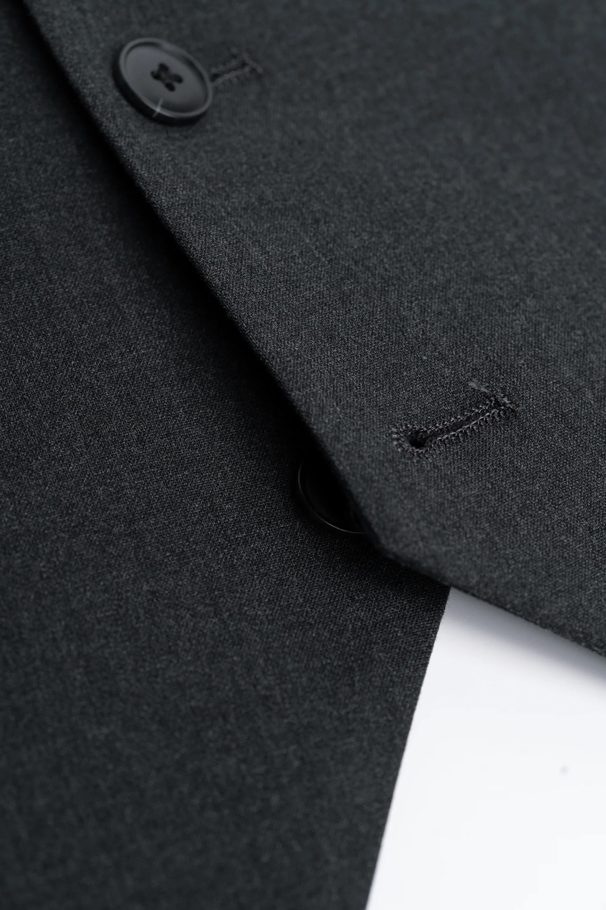 Malibu - Traje de tres piezas para hombre en gris carbón texturizado