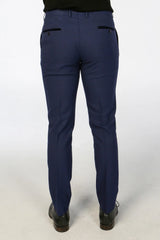Traje de tres piezas a cuadros azul marino para hombre de Mark.