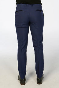 Traje de tres piezas a cuadros azul marino para hombre de Mark.