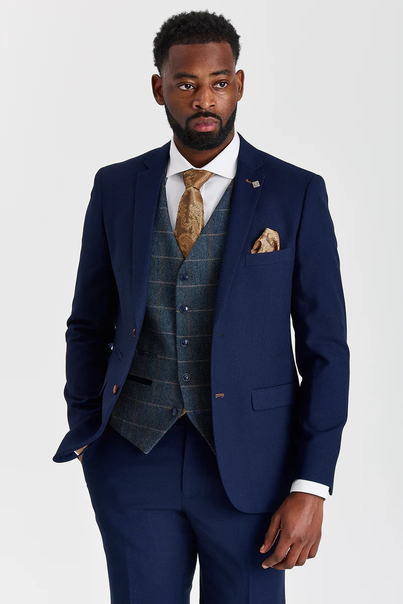 Traje texturizado azul marino Mayfair con chaleco de tweed azul marino en contraste Harris.