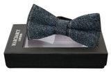 Pajaritas Marc Darcy para hombre, de tweed azul con textura de espiga, estilo vintage retro.