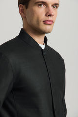Chaqueta bomber minimalista elegante negra para hombre