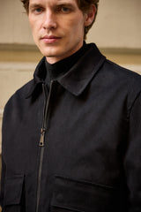 Chaqueta bomber ligera acolchada con cremallera para hombre, color negro.