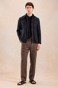 Conjunto de chaqueta de lino negra con cremallera y pantalón marrón para hombre, elegante e informal, ideal para el verano.