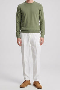 Jersey de punto verde de cuello redondo para hombre, corte regular.