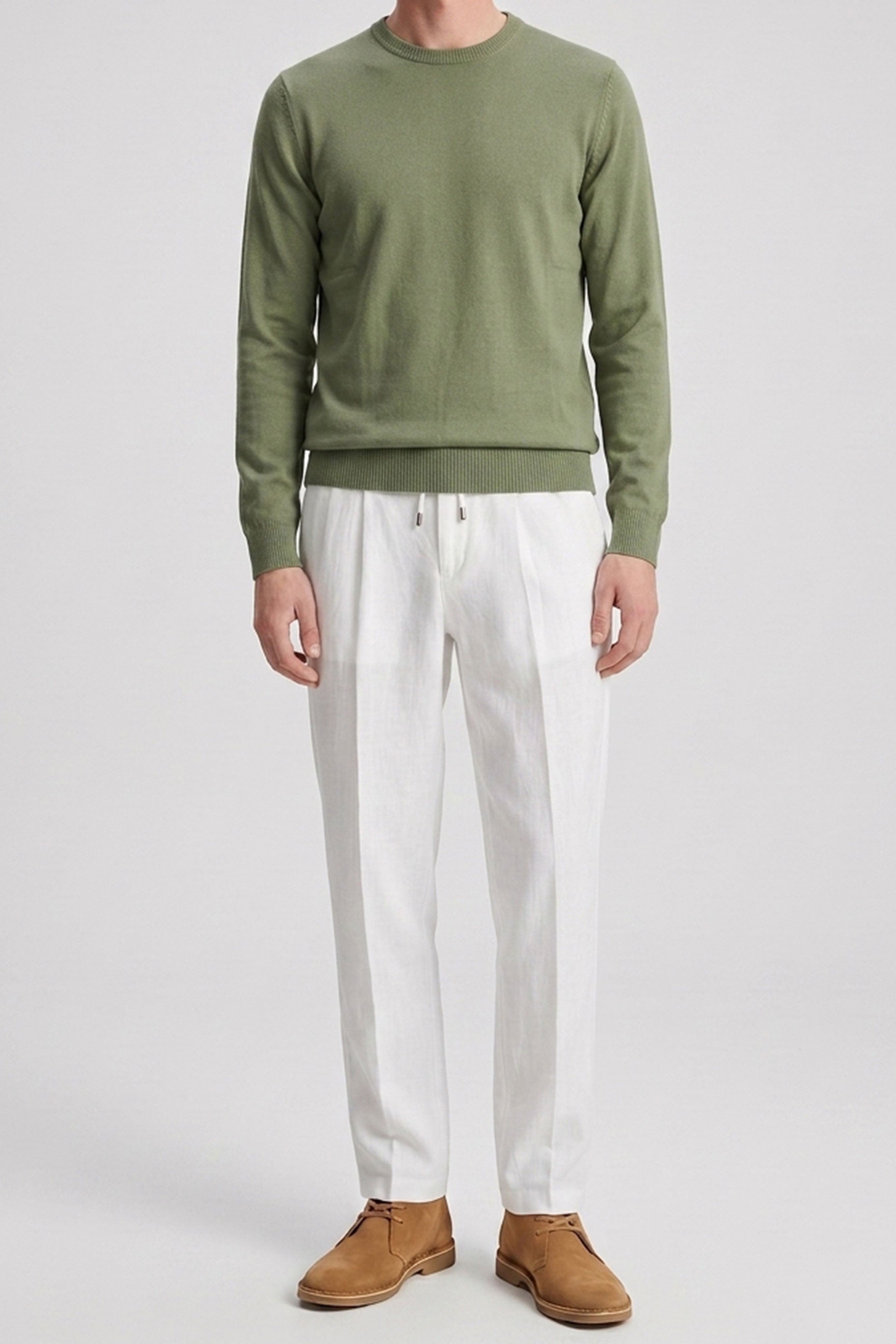 Jersey de punto verde de cuello redondo para hombre, corte regular.