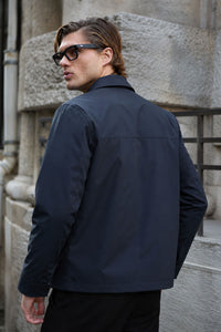 Chaqueta Harrington impermeable con cuello para hombre, color azul marino.