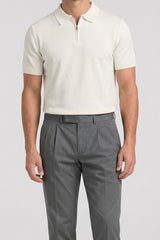 Polo de punto color blanco roto para hombre, cuello con cremallera, mezcla suave, manga corta.