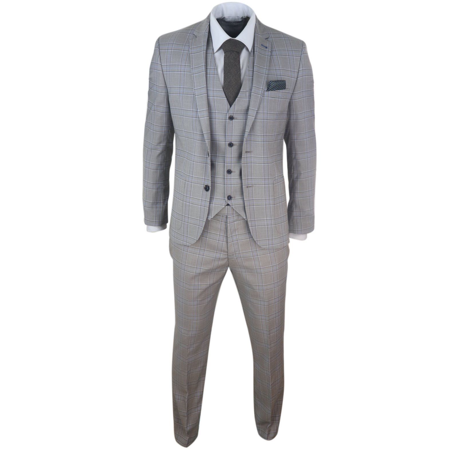 Traje clásico de tres piezas para hombre en color beige.