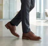 Zapatos de vestir tipo brogue de cuero marrón para hombre