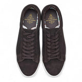 Zapatillas deportivas casuales de hombre con cordones, de ante marrón.