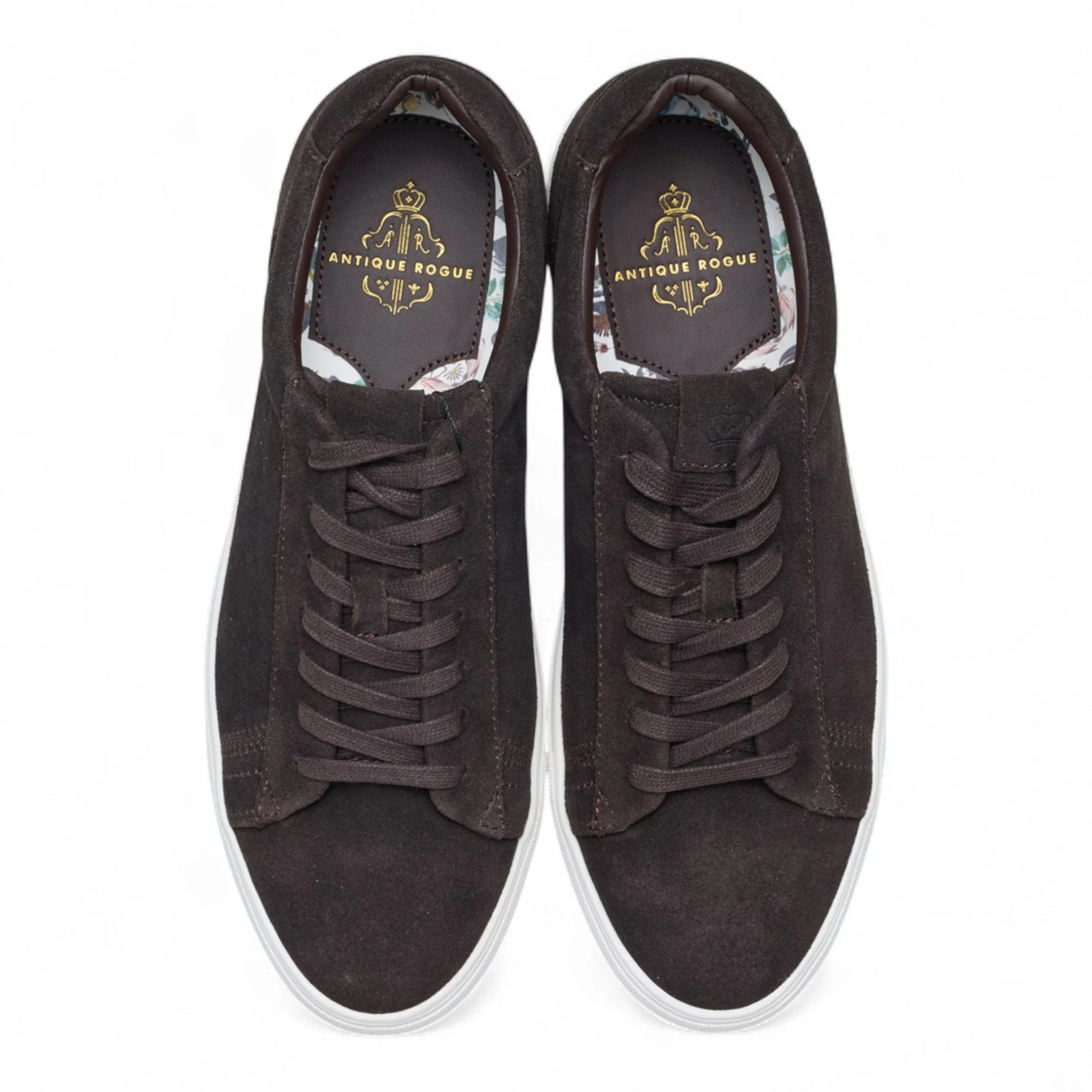 Zapatillas deportivas casuales de hombre con cordones, de ante marrón.
