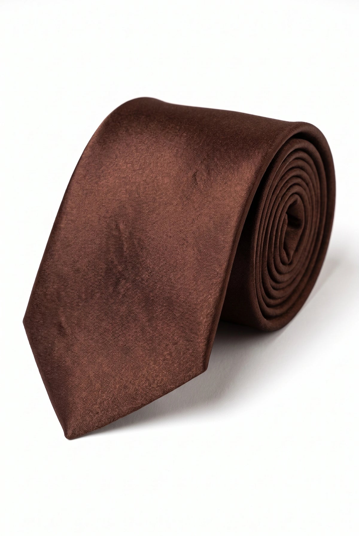 Conjunto de corbata marrón para hombre con pañuelo de bolsillo y gemelos.