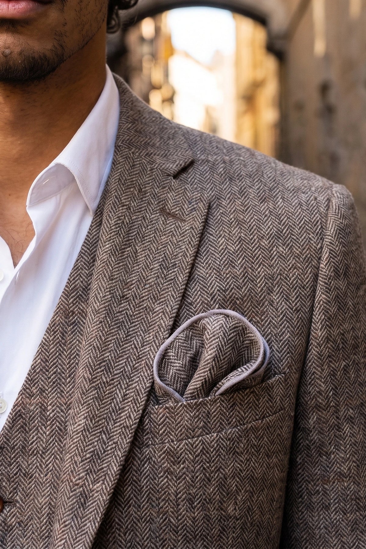 Pañuelo de bolsillo para hombre de mezcla de lana y tweed marrón.