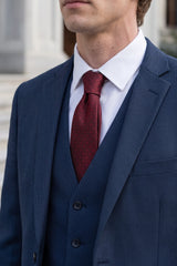Corbata tejida texturizada color burdeos para hombre