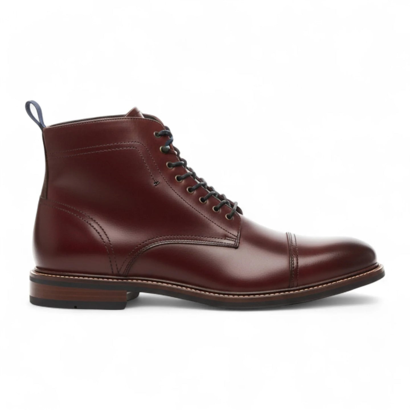Botines Balmoral de piel burdeos para hombre con puntera reforzada.