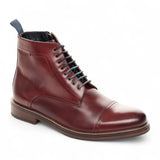 Botines Balmoral de piel burdeos para hombre con puntera reforzada.