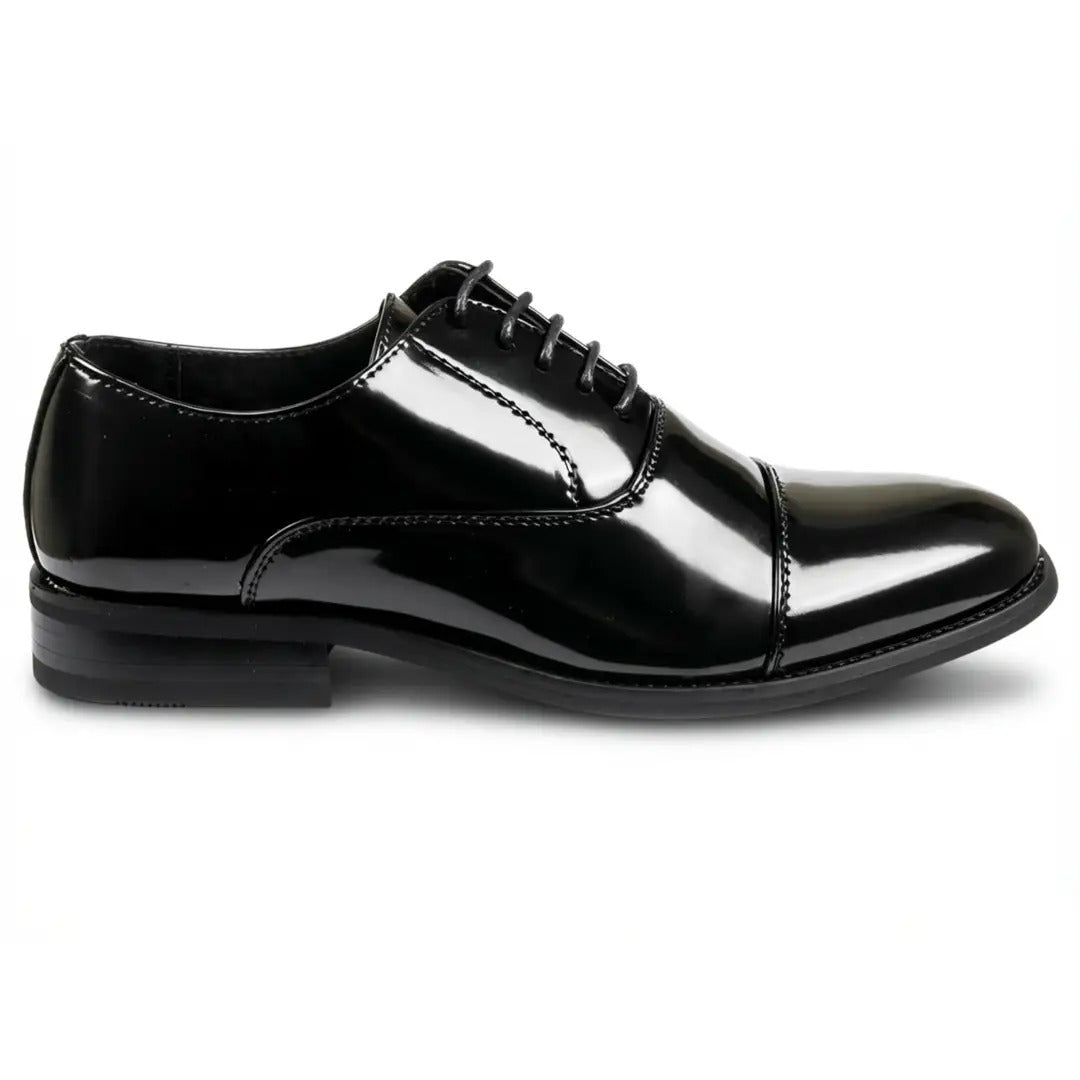 Zapatos Oxford clásicos de hombre con puntera reforzada y cordones.