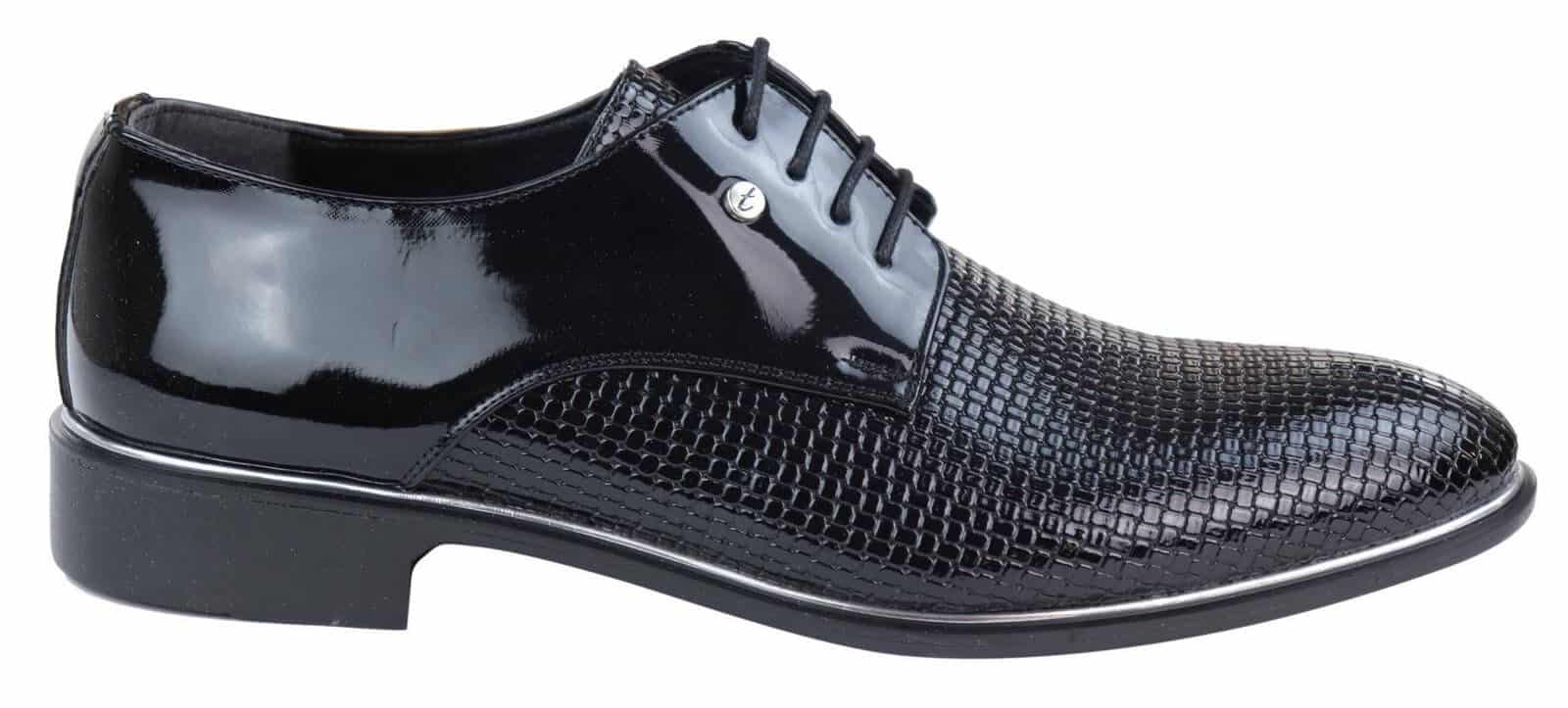 Zapatos de hombre con cordones clásicos