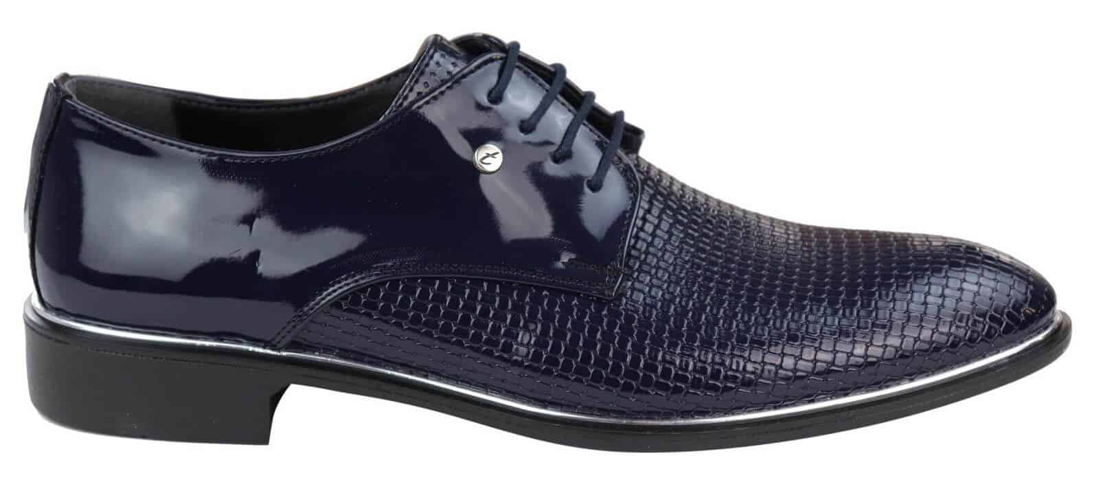 Zapatos de hombre con cordones clásicos