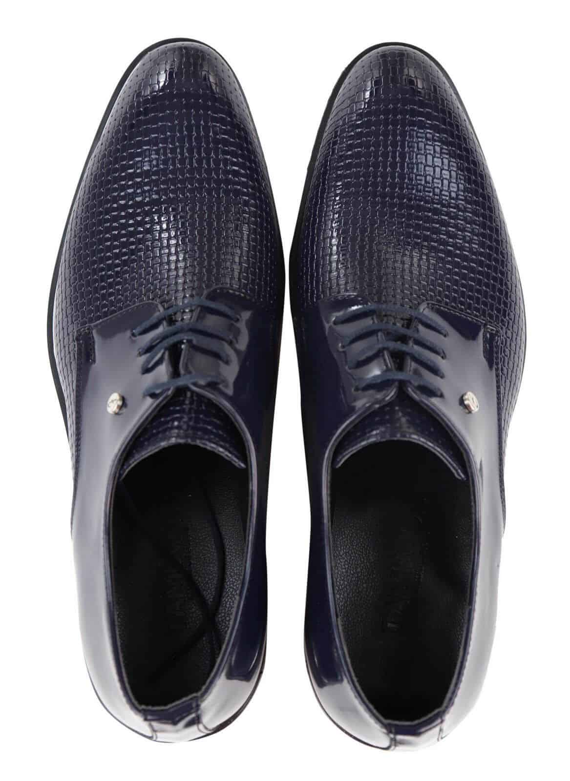 Zapatos de hombre con cordones clásicos