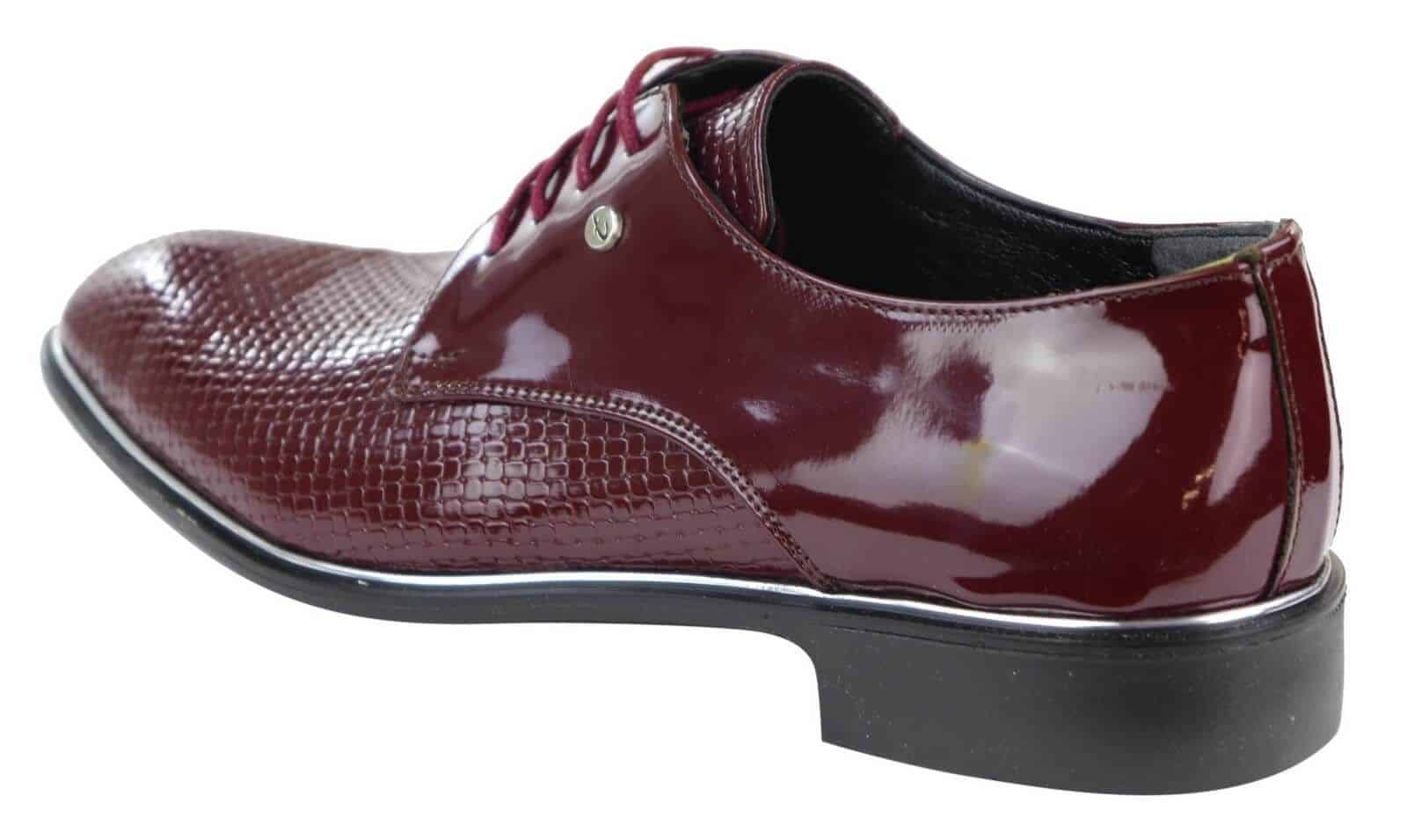 Zapatos de hombre con cordones clásicos