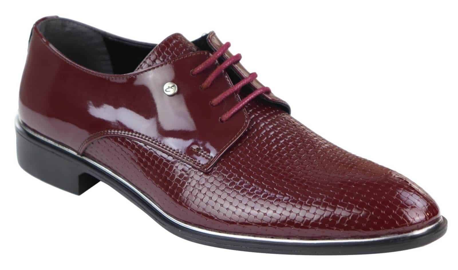 Zapatos de hombre con cordones clásicos
