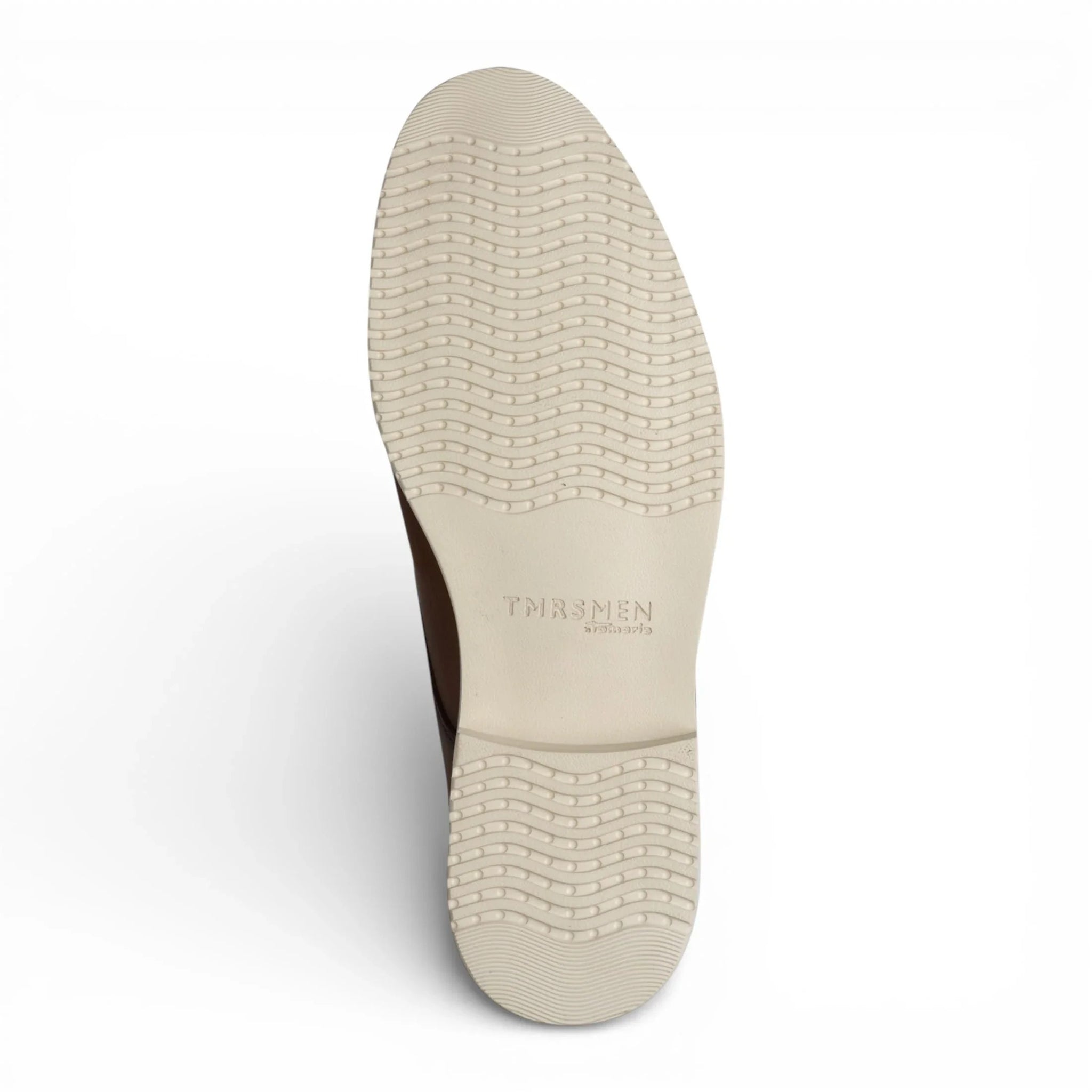 Zapatos Derby de hombre de piel marrón coñac con punta lisa.