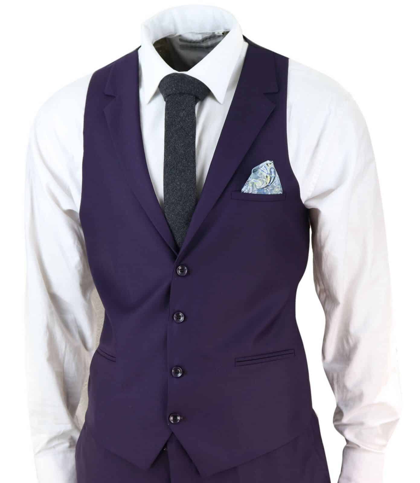Traje de tres piezas para hombre color morado oscuro