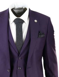 Traje de tres piezas para hombre color morado oscuro