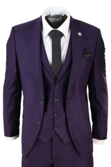 Traje de tres piezas para hombre color morado oscuro