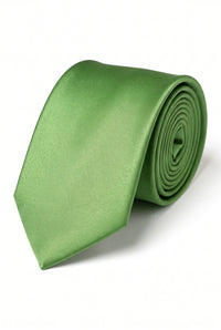 Conjunto de corbata verde para hombre con pañuelo de bolsillo y gemelos a juego.