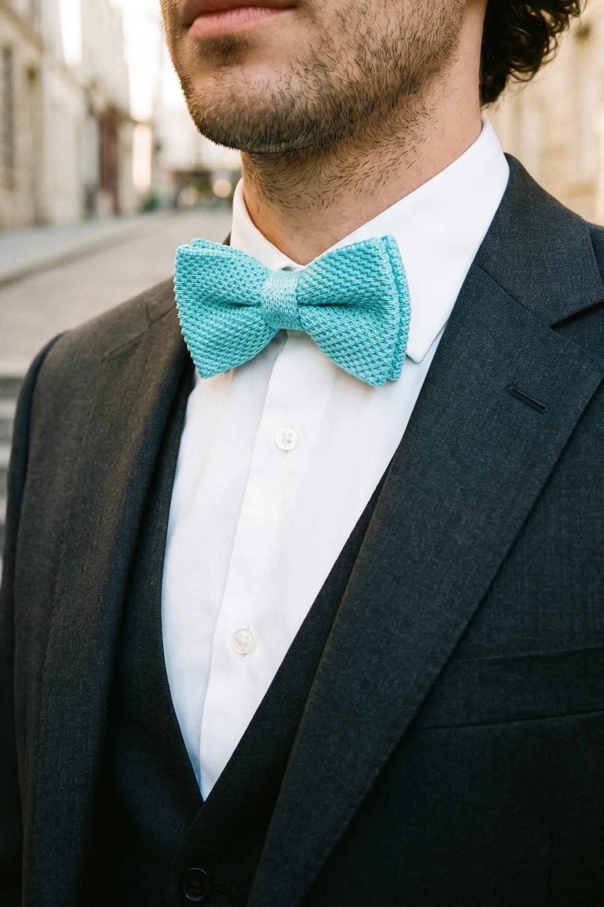Pajarita de punto azul claro para hombre