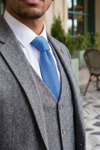 Corbata de punto azul claro para hombre
