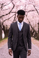 Corbata estrecha azul claro para hombre