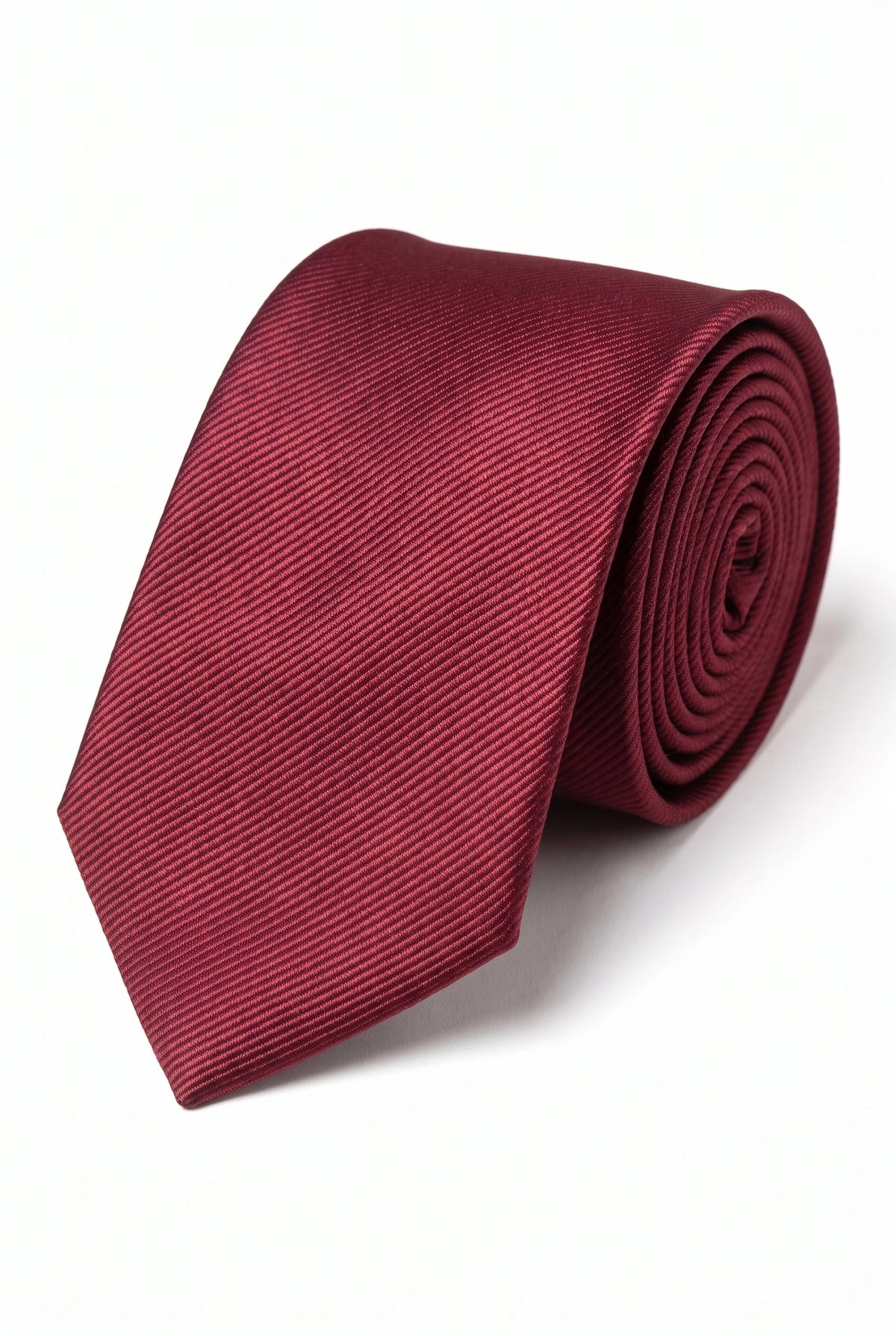 Corbata de hombre color granate, estrecha, de 6 cm, color liso.
