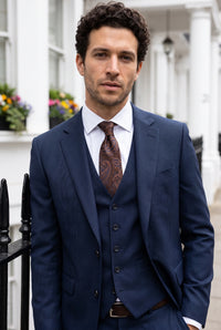Corbata azul marino con estampado paisley para hombre