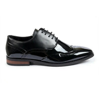 Zapatos Oxford de hombre con puntera de ala en piel sintética charol.
