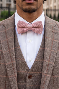 Pajarita de punto rosa para hombre