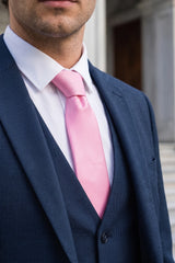 Corbata rosa delgada de 6 cm para hombre, color liso.