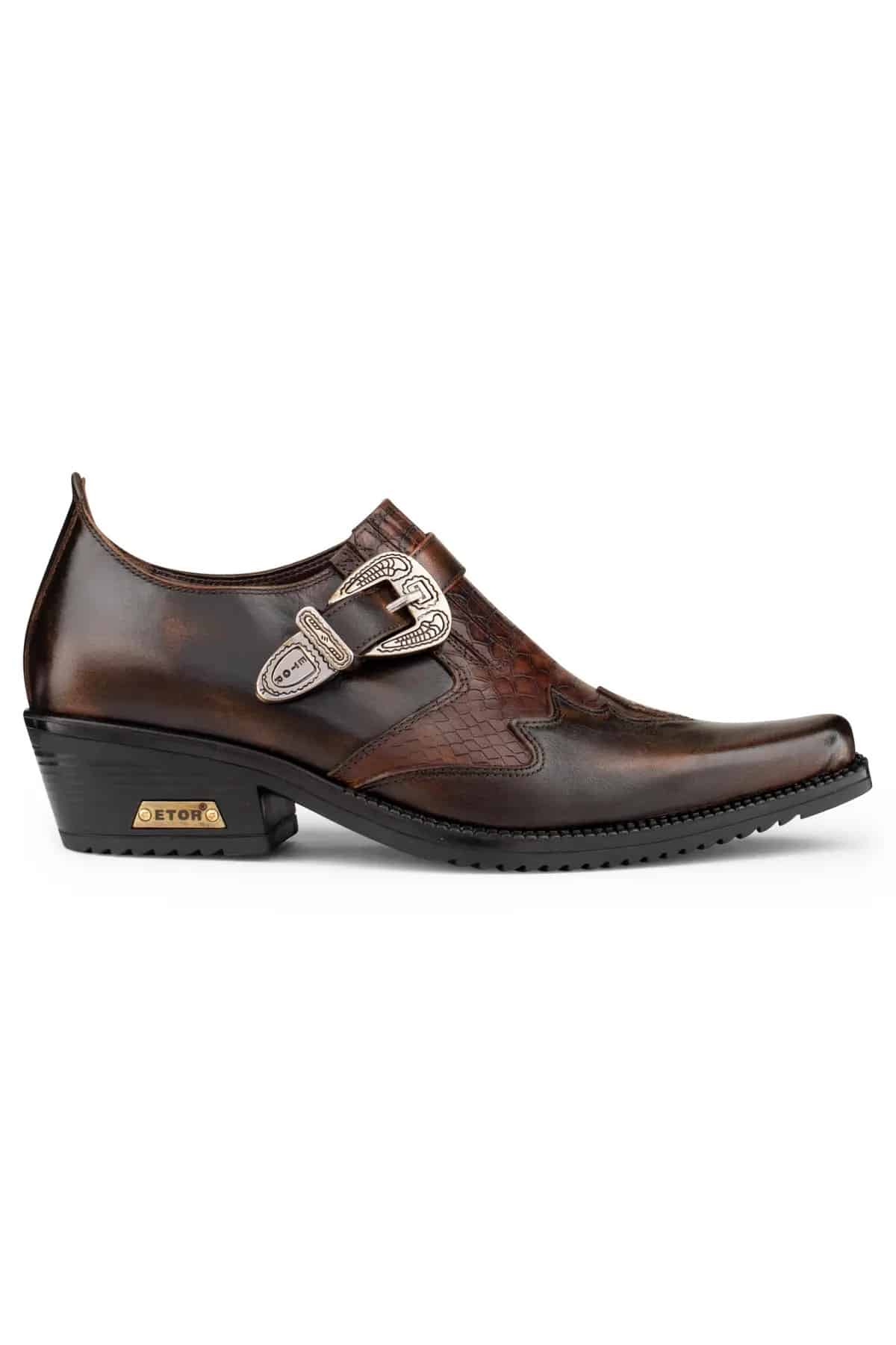 Zapatos de montar de cuero auténtico para hombre con hebilla.