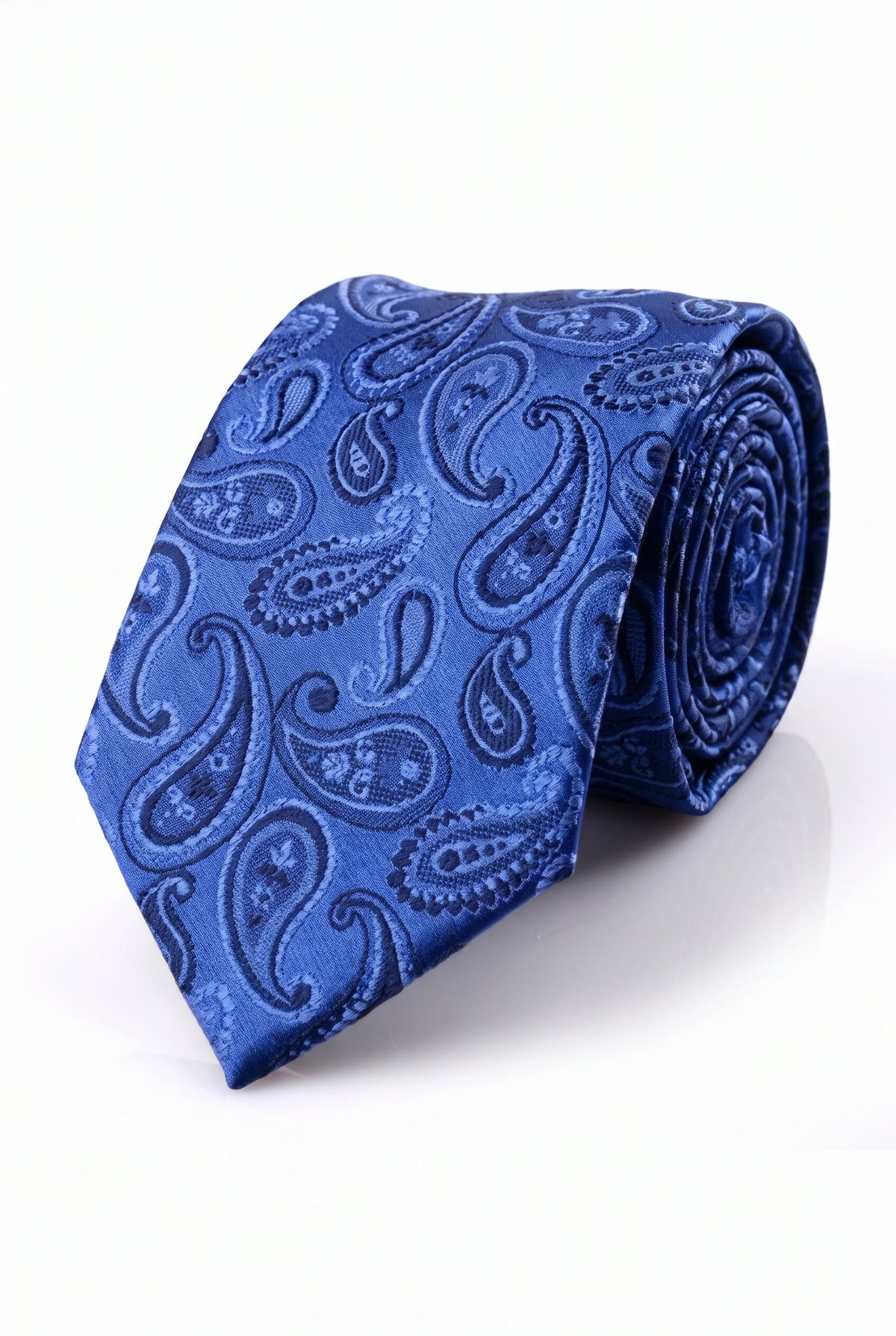 Corbata de hombre azul marino con estampado paisley.
