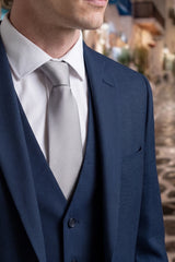 Corbata plateada delgada de 6 cm para hombre, color liso.