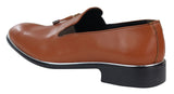 Zapatos sin cordones para hombre con borlas y detalles metálicos