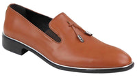 Zapatos sin cordones para hombre con borlas y detalles metálicos
