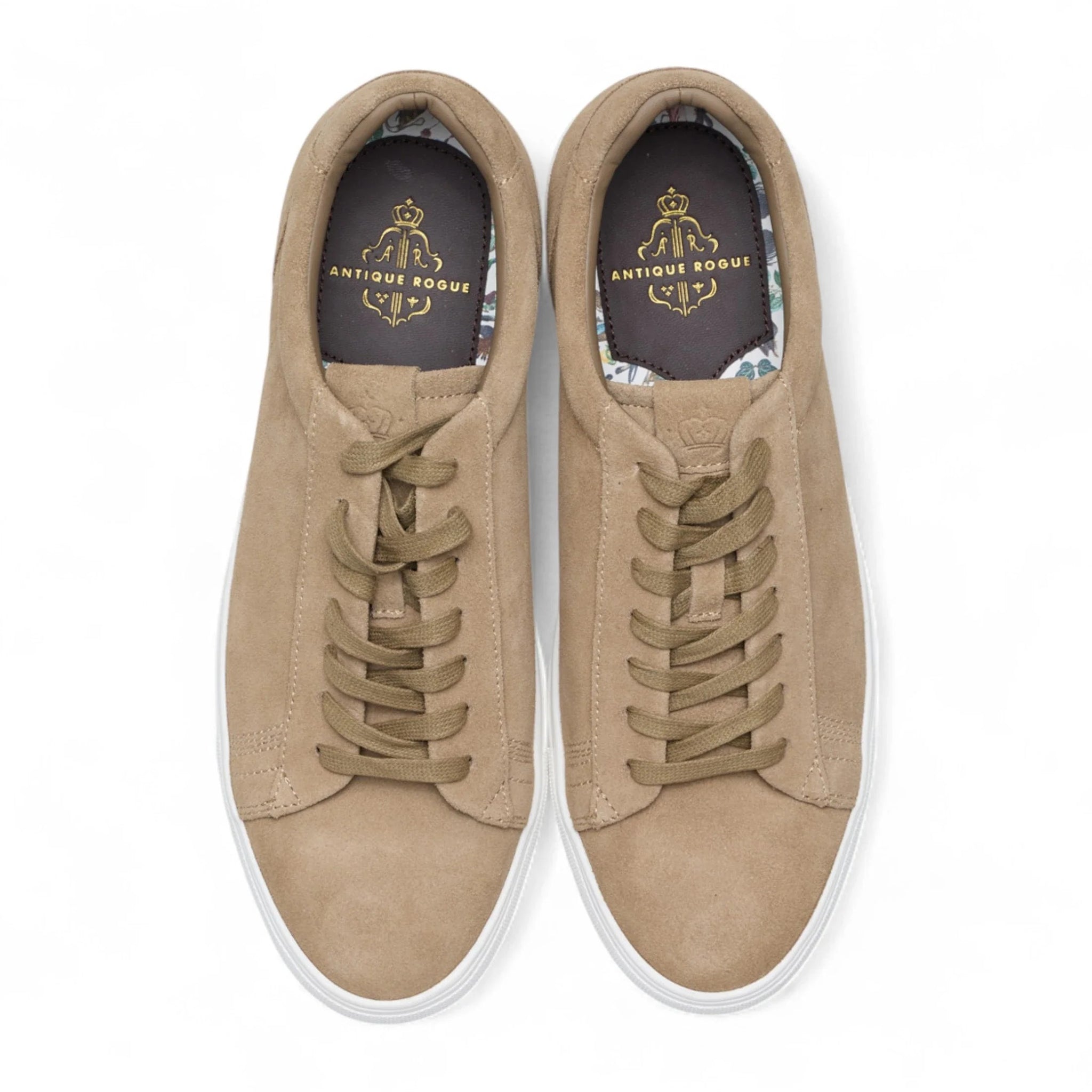 Zapatillas deportivas casuales de hombre con cordones, de ante gris piedra.