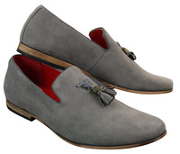 Mocasines de conducción para hombre de piel sintética de ante con borlas en color rojo, gris, azul, marrón y negro.