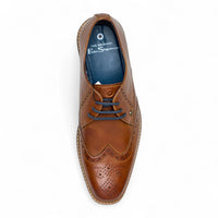Zapatos de vestir Oxford Brogue de cuero marrón claro con puntera de ala para hombre.