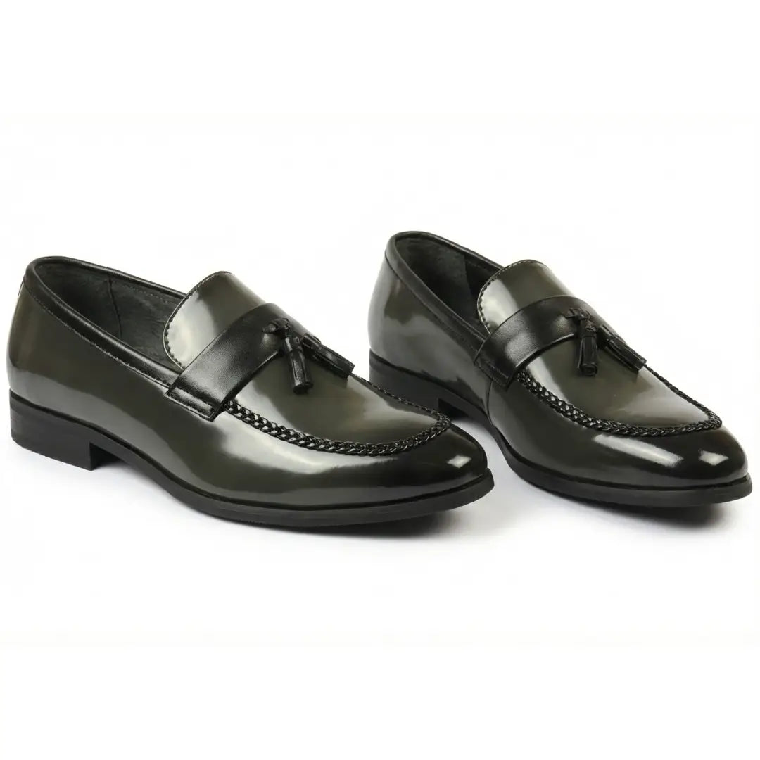 Mocasines sin cordones de alto brillo con borlas para hombre