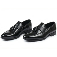 Mocasines sin cordones de alto brillo con borlas para hombre